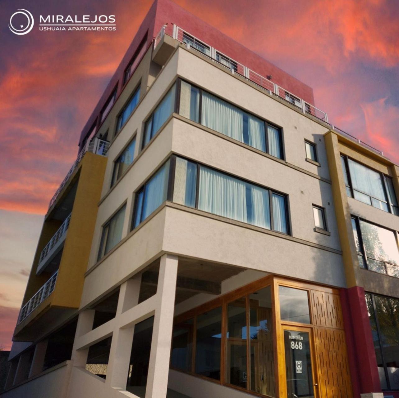 Miralejos Apartment อูซัวยา ภายนอก รูปภาพ